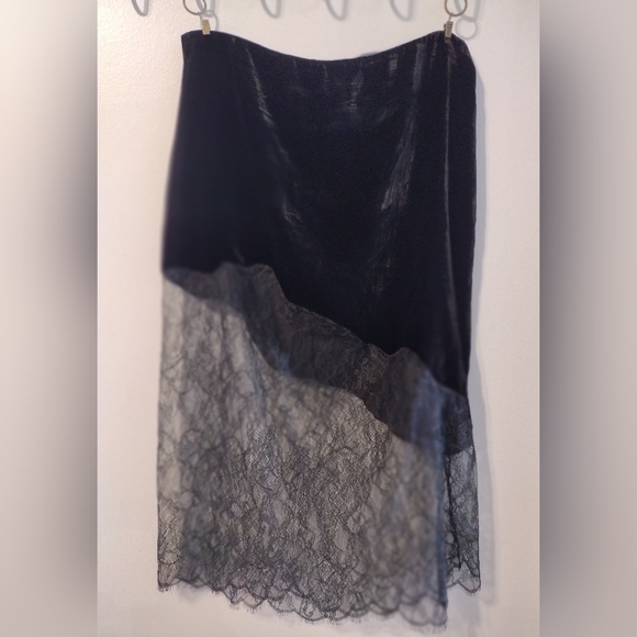 Frame Denim Dresses & Skirts - Frame Black Velvet And Lace Skirt Size Large